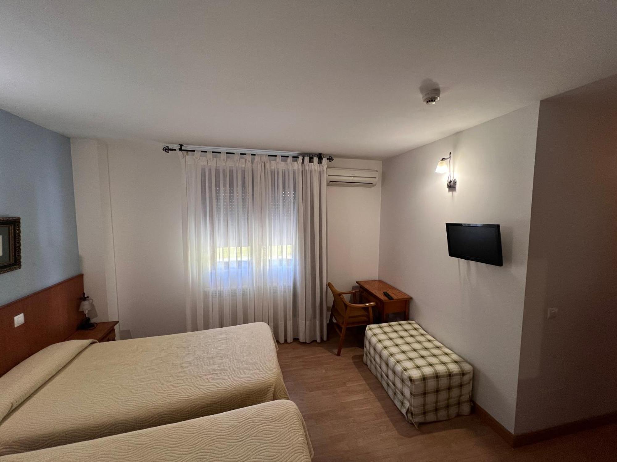 Hotel Puente De Piedra Zamora Kültér fotó
